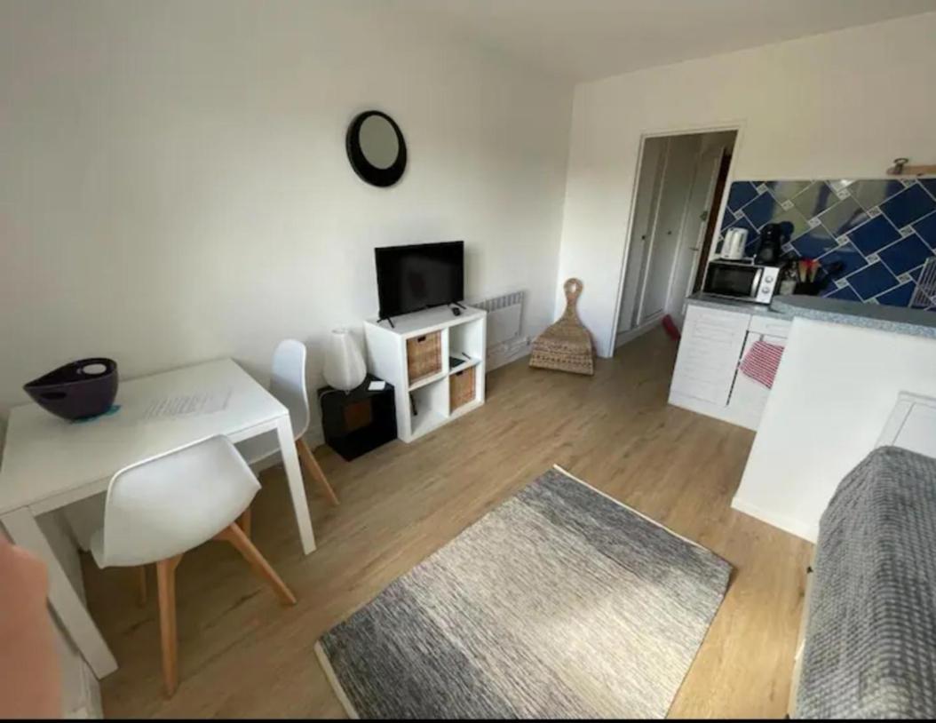 Appartement Studio sur la côte fleurie à houlgate. Extérieur photo